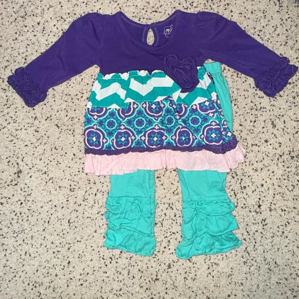 💟3/$15 2T Ruffle Butts Top and Coordinating Pants